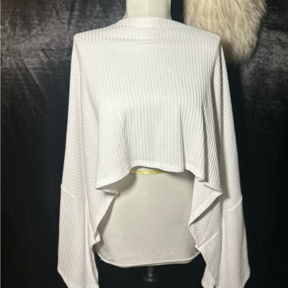 Versona White Cropped Knit Sweater | Long Sleeve Layering Top